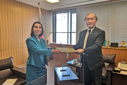 Посланик Арабаджиева връчи копия на акредитивните си писма на заместник-министъра на външните работи на Япония Такео Акиба